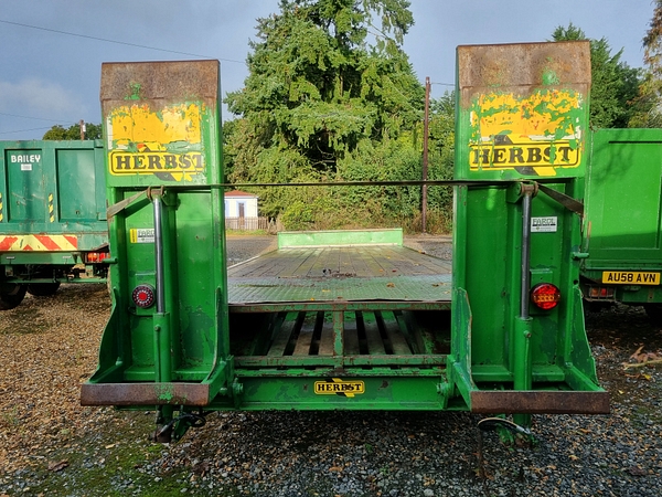 Chris Atkin & Son Ltd - Herbst 24-19 Low loader